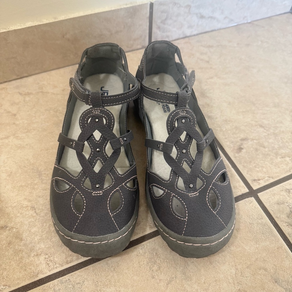 JBU Memory Foam Cutout Sandal Shoes with Buckle BY Jambu Size 7M - Picture 3 of 10